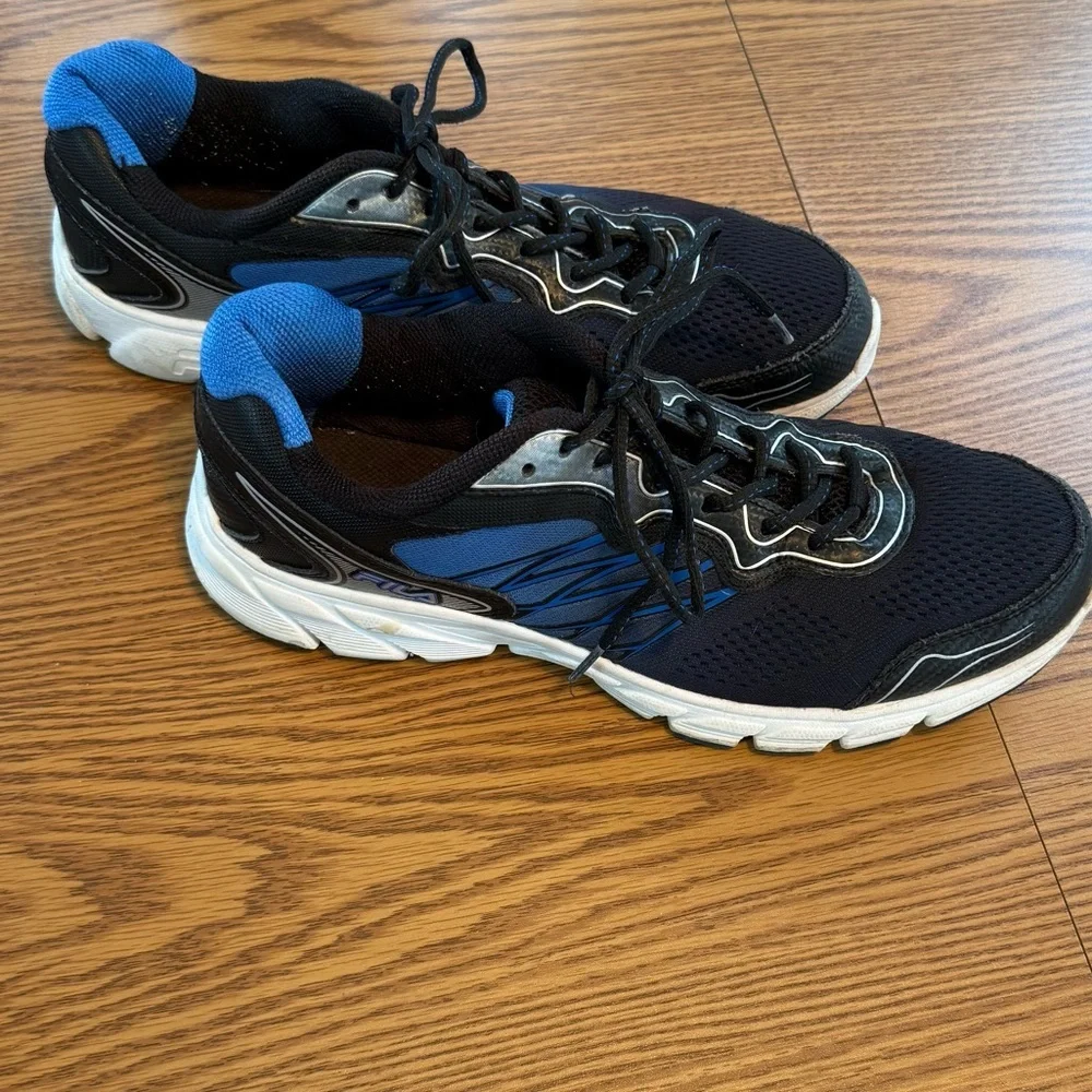 Men's Black and Blue Fila Cool Max Athletic Shoes